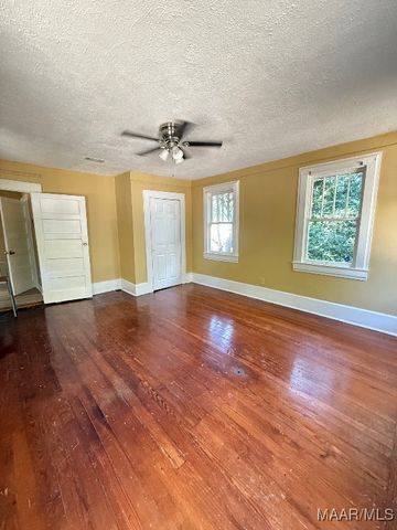 1605 WEST Street, Montgomery, AL 36106