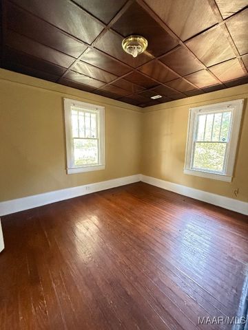 1605 WEST Street, Montgomery, AL 36106