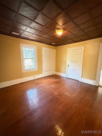 1605 WEST Street, Montgomery, AL 36106