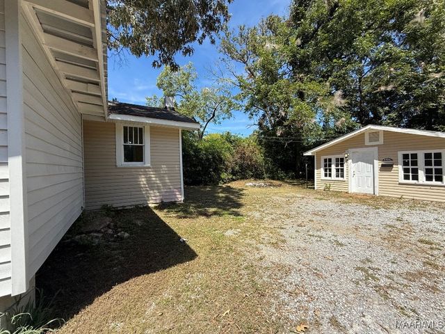 1605 WEST Street, Montgomery, AL 36106