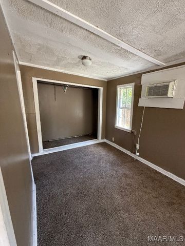 1605 WEST Street, Montgomery, AL 36106