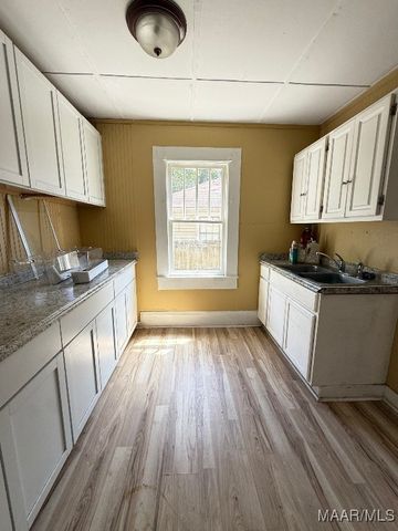 1605 WEST Street, Montgomery, AL 36106