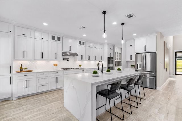 19123 Grandview Point, Montgomery, TX 77356