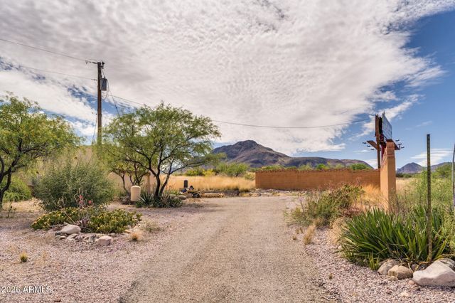 2002 E FRONTAGE Road, Tumacacori, AZ 85640