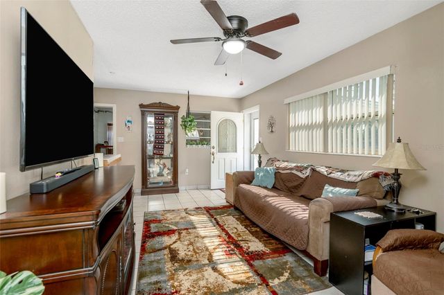 10006 N 17TH STREET, Tampa, FL 33612