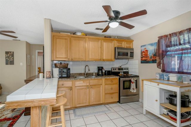 10006 N 17TH STREET, Tampa, FL 33612