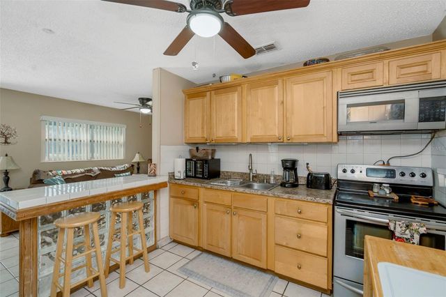 10006 N 17TH STREET, Tampa, FL 33612