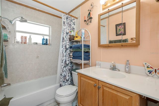 10006 N 17TH STREET, Tampa, FL 33612