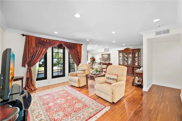 4221 Humboldt, Huntington Beach, CA 92649