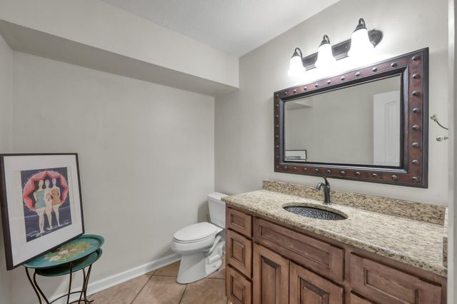 33 Regency Point, Conroe, TX 77356
