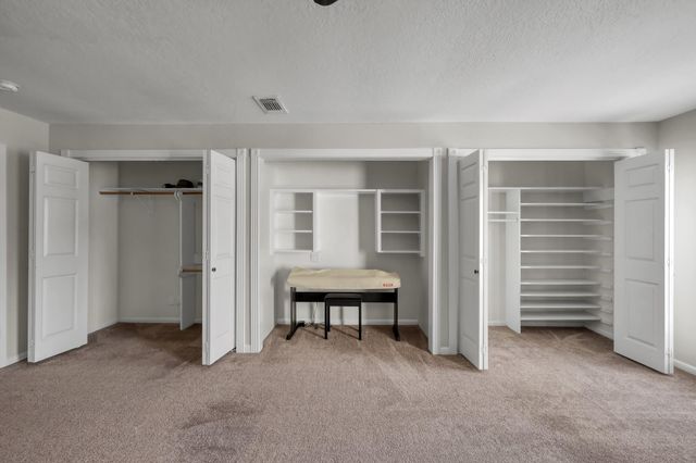 33 Regency Point, Conroe, TX 77356