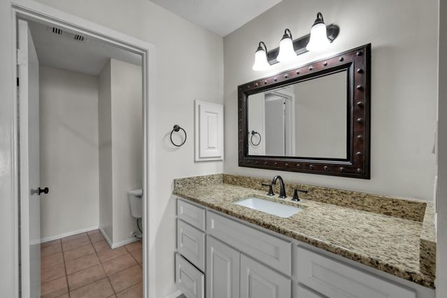 33 Regency Point, Conroe, TX 77356