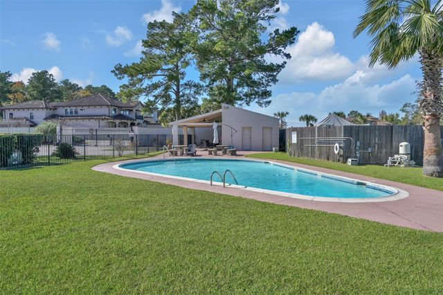 33 Regency Point, Conroe, TX 77356