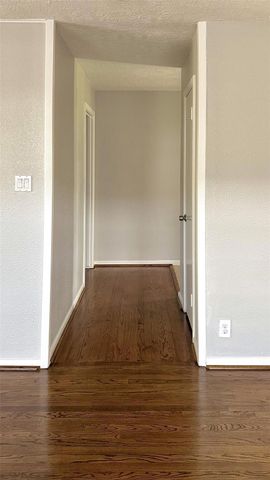 1418 Murrayhill Drive, Houston, TX 77043