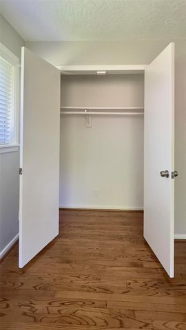 1418 Murrayhill Drive, Houston, TX 77043