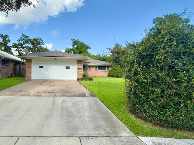1418 Murrayhill Drive, Houston, TX 77043