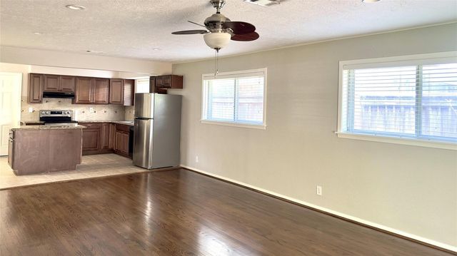 1418 Murrayhill Drive, Houston, TX 77043