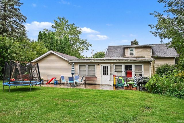 2009 Berkey Avenue, Goshen, IN 46526
