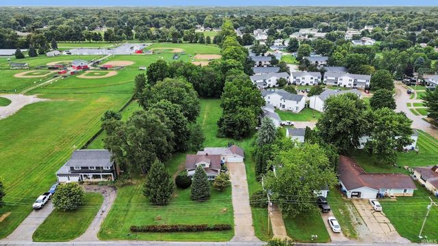 2009 Berkey Avenue, Goshen, IN 46526