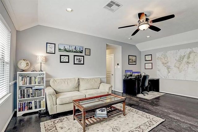 5329 Petty Street, Houston, TX 77007