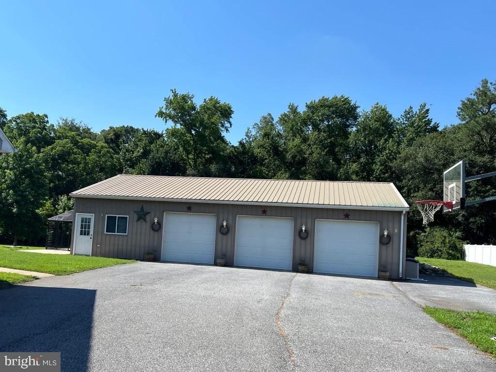 8617 PORTSVILLE RD, Laurel, DE 19956