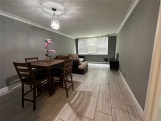 9430 Live Oak Pl 207, Davie, FL 33324