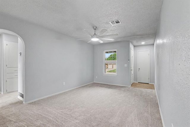 700 Lloyd Avenue, Midwest City, OK 73130