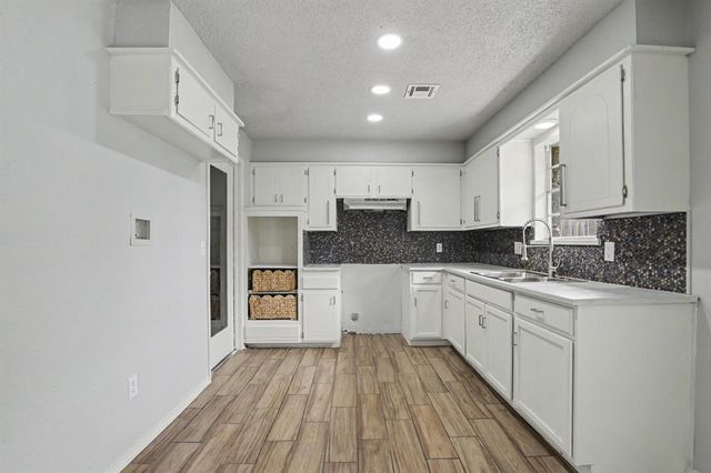 700 Lloyd Avenue, Midwest City, OK 73130
