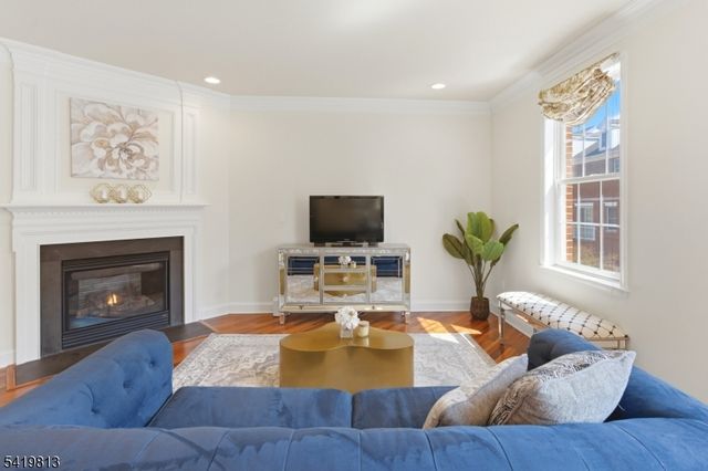 14 Gable Walk, Livingston Twp., NJ 07039