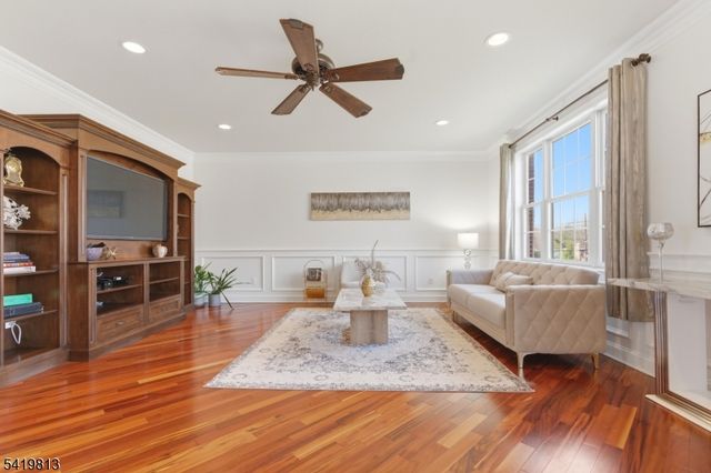 14 Gable Walk, Livingston Twp., NJ 07039