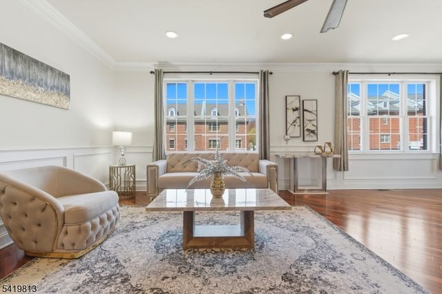 14 Gable Walk, Livingston Twp., NJ 07039