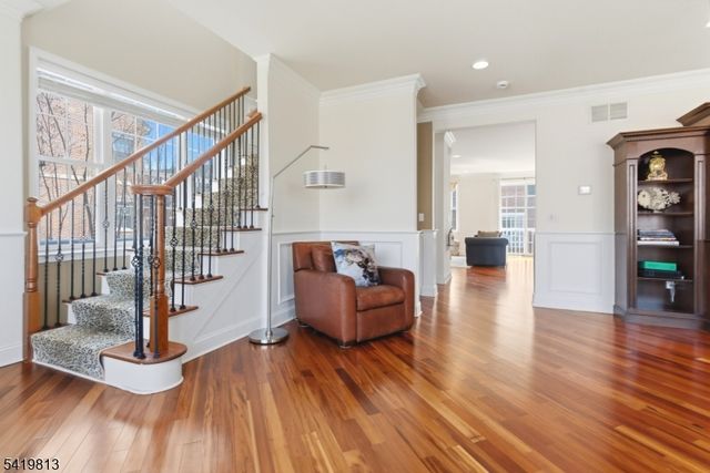 14 Gable Walk, Livingston Twp., NJ 07039