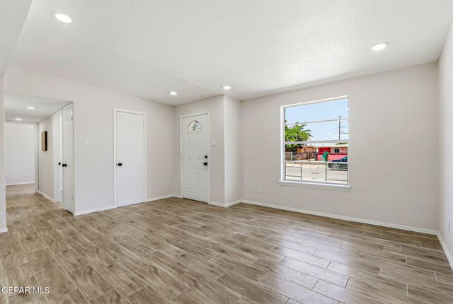 10477 MACKINAW Street, El Paso, TX 79924