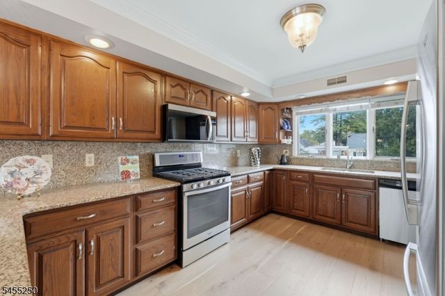 41 Florham Rd, Parsippany-troy Hills Twp., NJ 07054