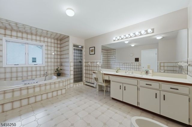 41 Florham Rd, Parsippany-troy Hills Twp., NJ 07054