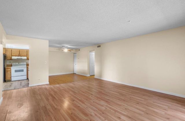 707 Gardens Drive 101, Pompano Beach, FL 33069