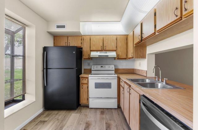 707 Gardens Drive 101, Pompano Beach, FL 33069