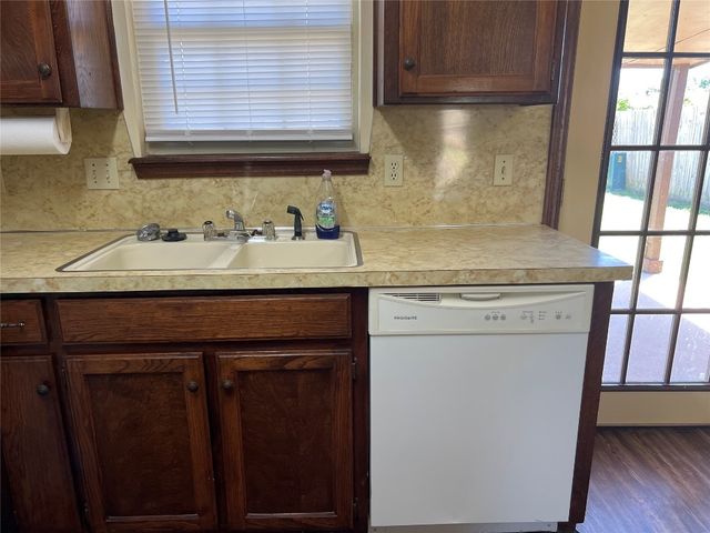 8408 S Brookline Avenue, Oklahoma City, OK 73159