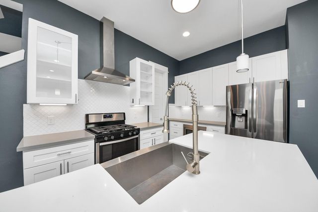 1411 Boswell Street, Houston, TX 77009