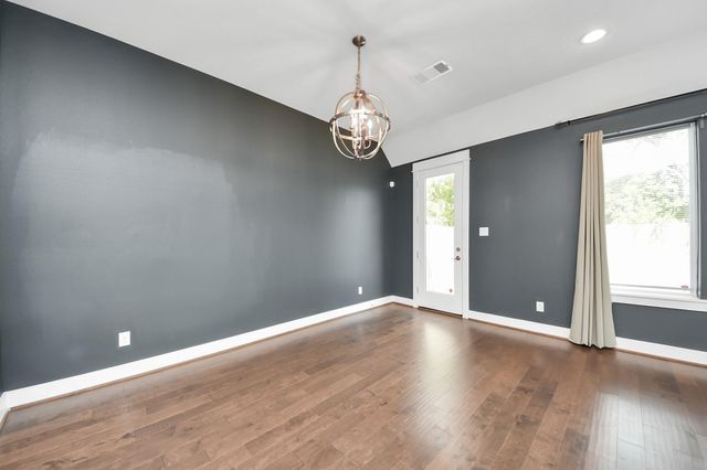 1411 Boswell Street, Houston, TX 77009