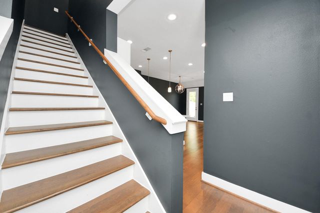 1411 Boswell Street, Houston, TX 77009