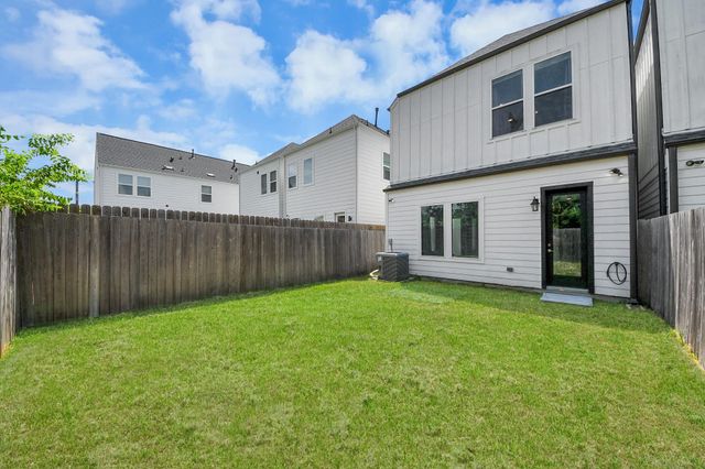 1411 Boswell Street, Houston, TX 77009