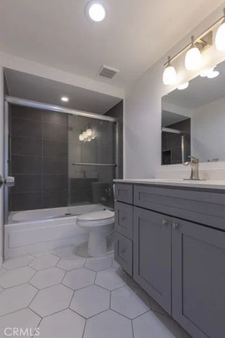 8406 Sunbeam, Huntington Beach, CA 92646