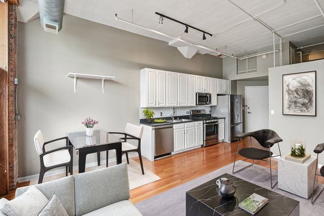1601 S Michigan Avenue 405, Chicago, IL 60616