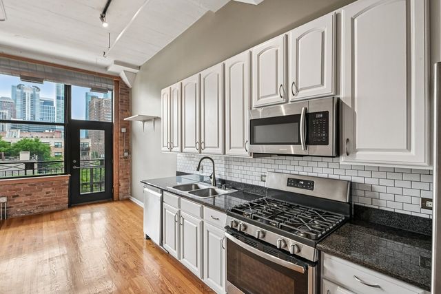 1601 S Michigan Avenue 405, Chicago, IL 60616