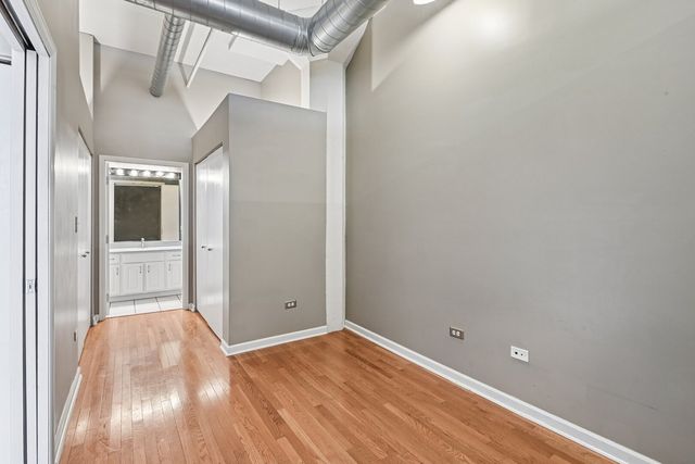 1601 S Michigan Avenue 405, Chicago, IL 60616
