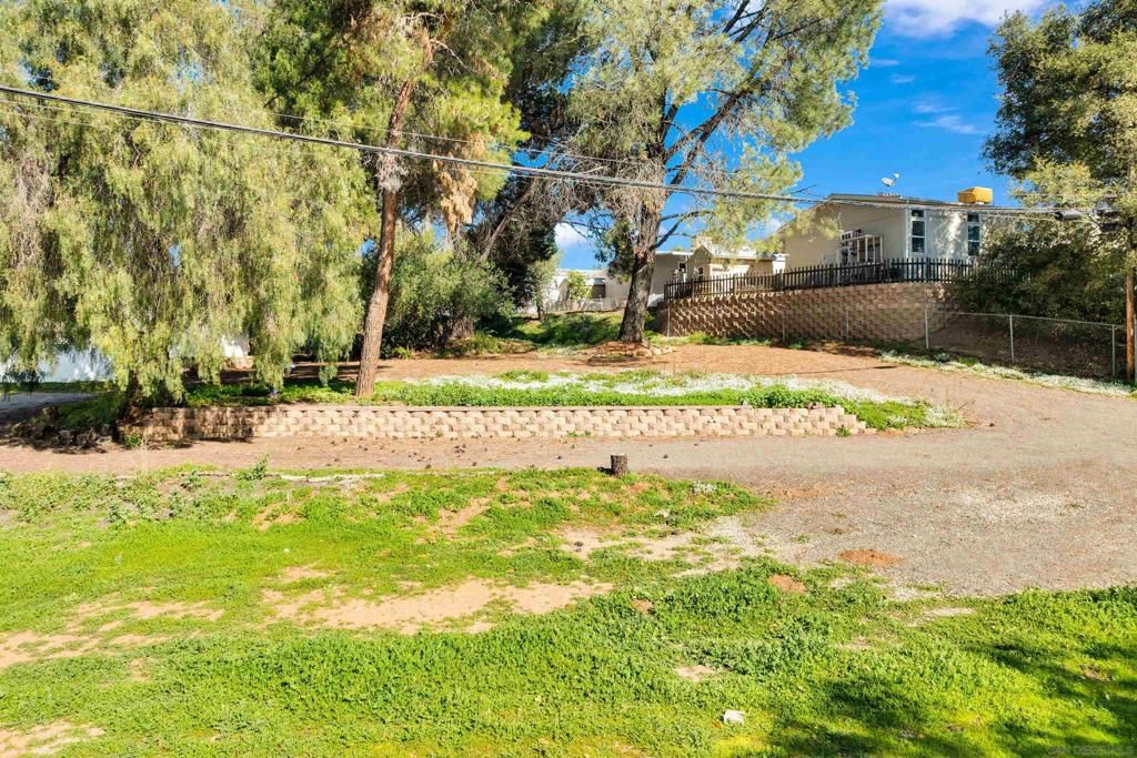 Image 10 of property listing at 1242 Marshall Rd, Alpine, CA 91901