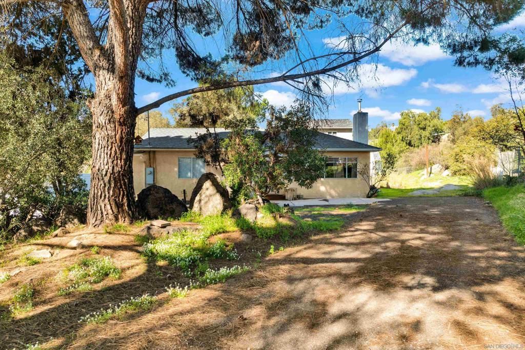 Image 12 of property listing at 1242 Marshall Rd, Alpine, CA 91901