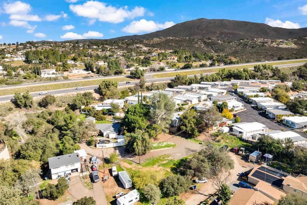 Image 5 of property listing at 1242 Marshall Rd, Alpine, CA 91901
