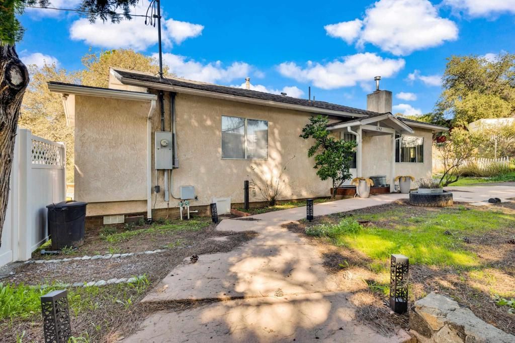 Image 70 of property listing at 1242 Marshall Rd, Alpine, CA 91901